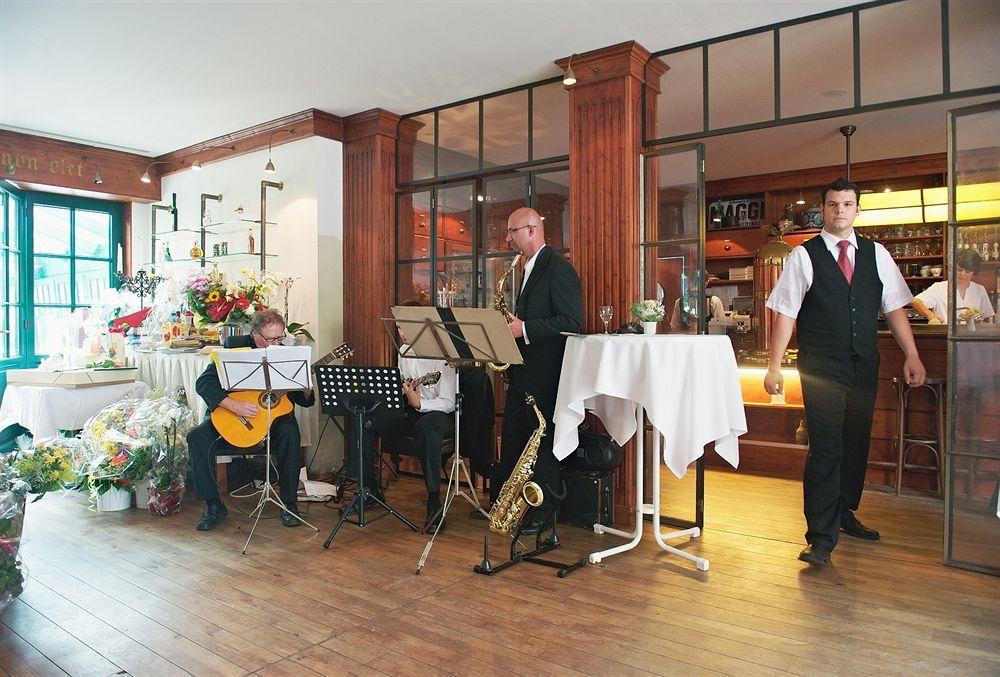 Romantik Hotel Kaufmannshof Bergen Auf Rugen Exterior foto