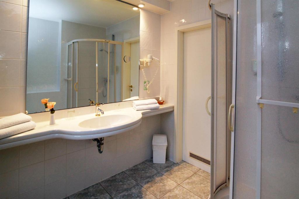 Romantik Hotel Kaufmannshof Bergen Auf Rugen Quarto foto